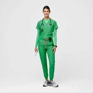 Figs Vibrant Figs Green Jogger Scrub Pants and Top Set NWT